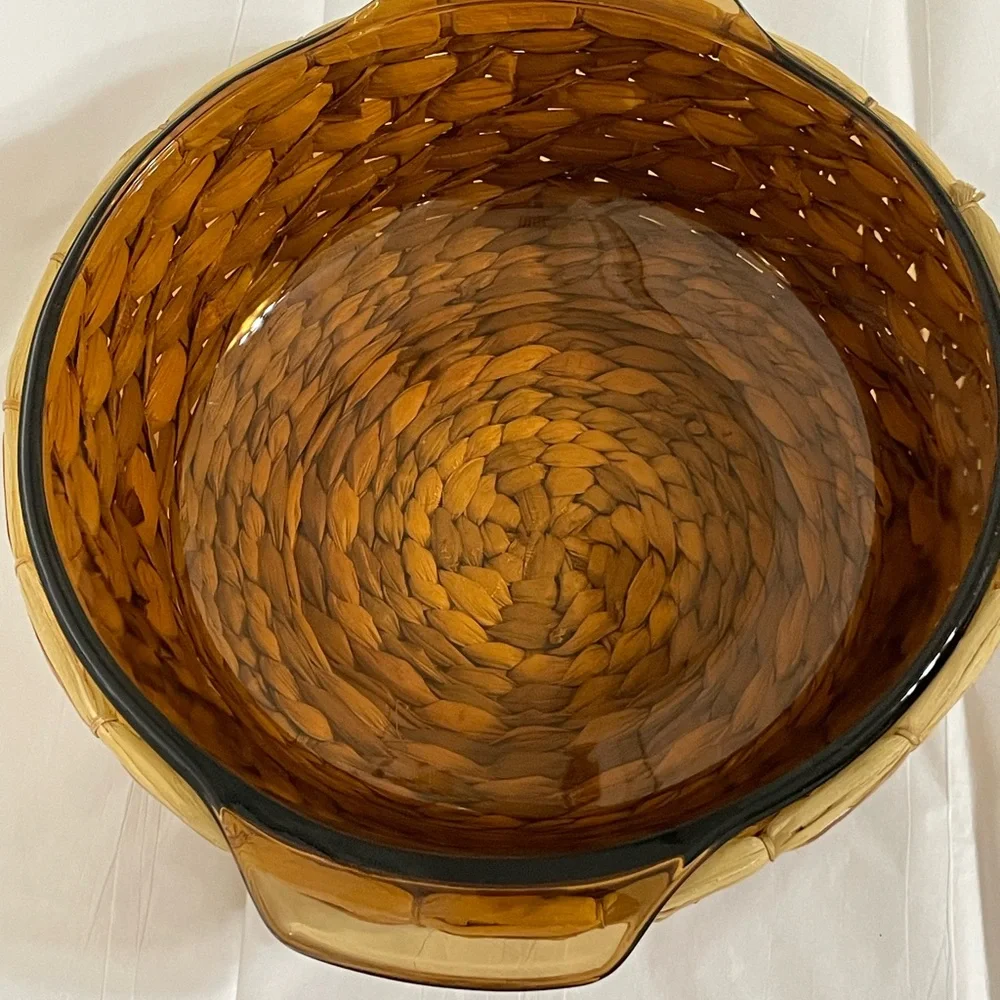Vintage ANCHOR HOCKING Dark Amber 1.5 Quart Lidded Casserole and Serving Basket